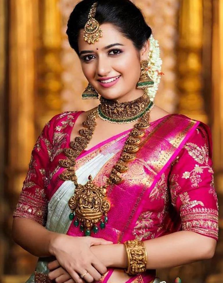 8 Banarasi looks ideas | engagement hairstyles, indian wedding hairstyles,  indian hairstyles